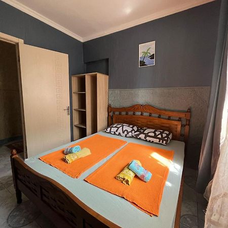 Guest House Barbi Batumi Exterior foto