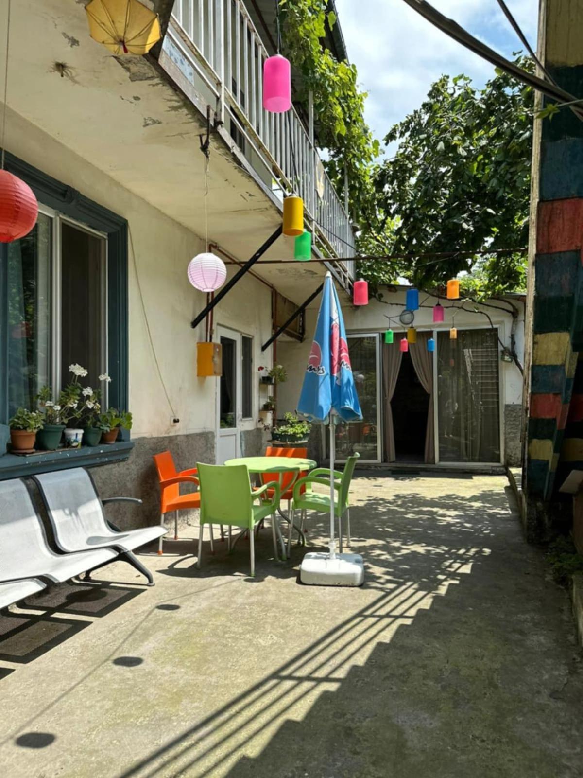 Guest House Barbi Batumi Exterior foto